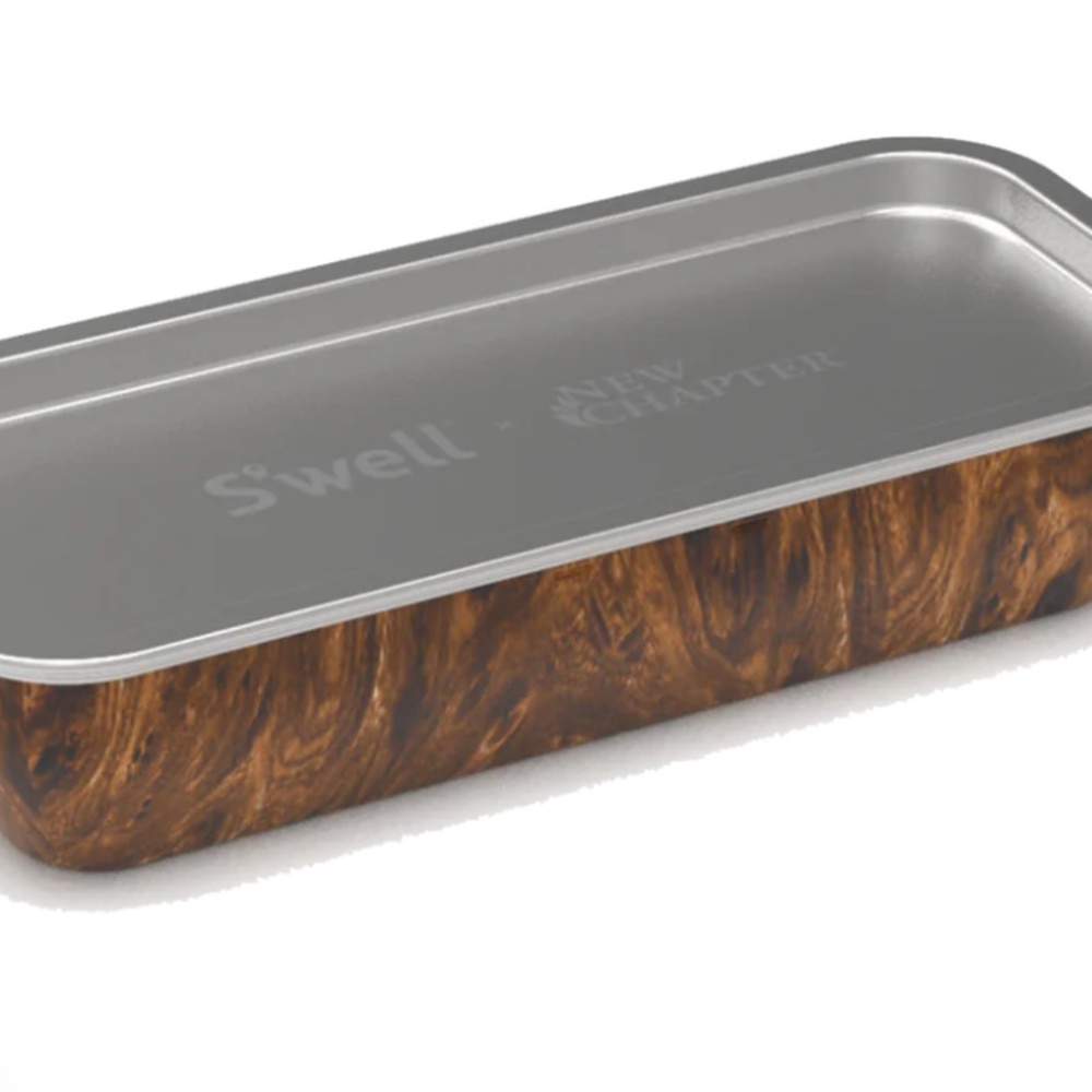 S’well x New Chapter Vitamin Case/ pill case – Teakwood